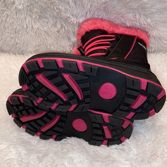 3 m Thinsulate Insulated Black Pink Faux  Fur Duck Snow Boots Size 6 - Picture 6 of 7